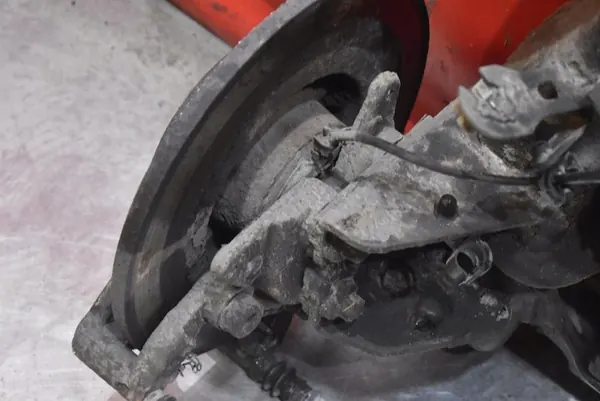 Asse posteriore Renault Megane Scenic III 1.6 DCI 130 KM image 7