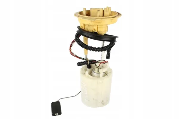 Brandstofpomp VW Tiguan 5N 2.0 TDI 2WD 07-15 5N0919050F image 2