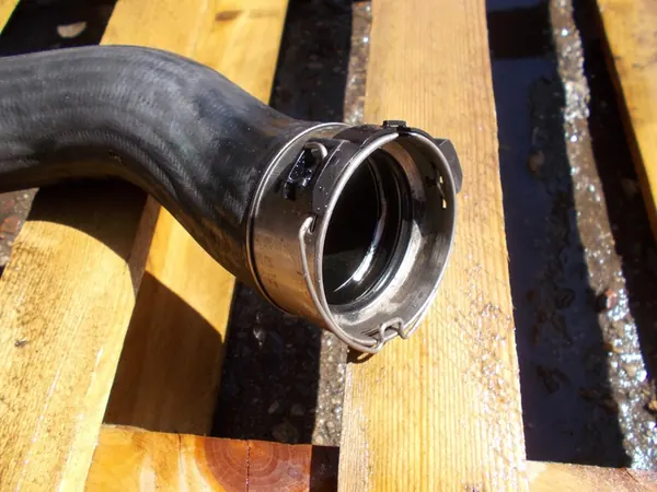 Tubería de Intercooler Mercedes C-Class W204 2007-2014 image 2