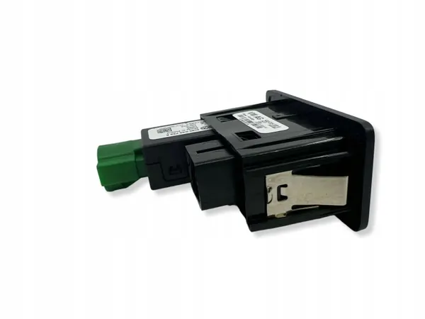 Volkswagen USB/AUX-pistorasia OEM 5G0035222E image 5