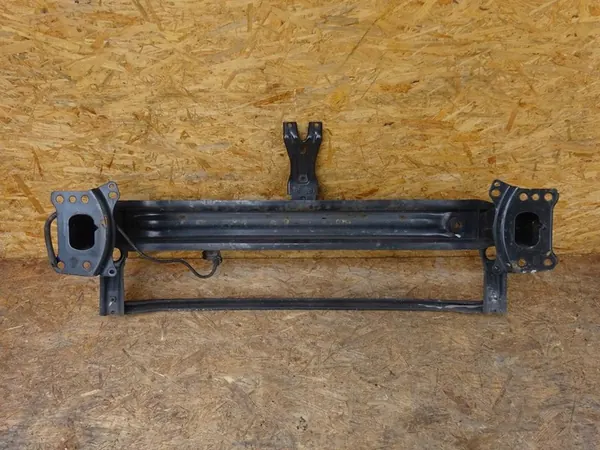 VW GOLF VI 08-12 Etupuskuri Tuki 5K0807109M image 4