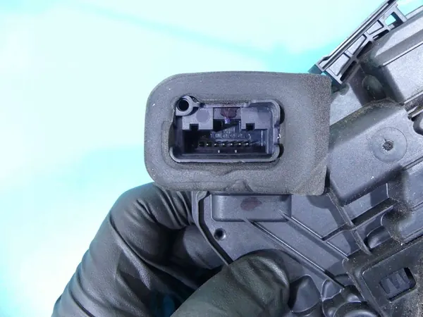 Vänster Baklås VW Jetta VI 7 Pin Utan Länk 5K4839015R image 4