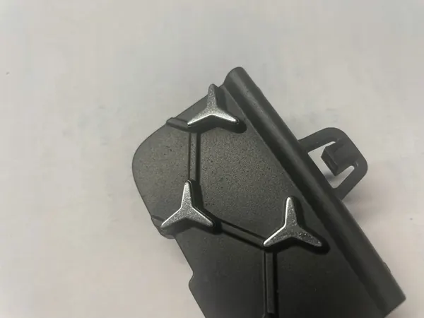 MERCEDES C W206 S206 AMG 2021- Tappo Griglia Anteriore OEM image 3