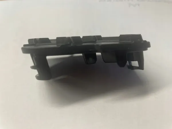 MERCEDES C W206 S206 AMG 2021- Tappo Griglia Anteriore OEM image 9