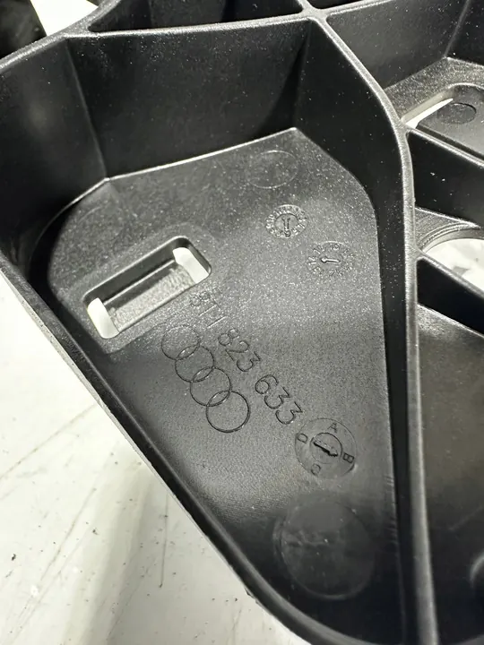 AUDI A6 A7 C7 Alça de abertura do capô 8T1823533B image 2