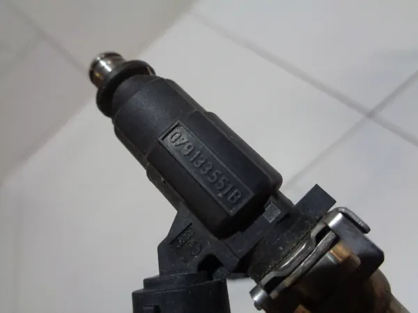 Iniettori VW Phaeton 4.2 02-10 OEM 079133551B image 10