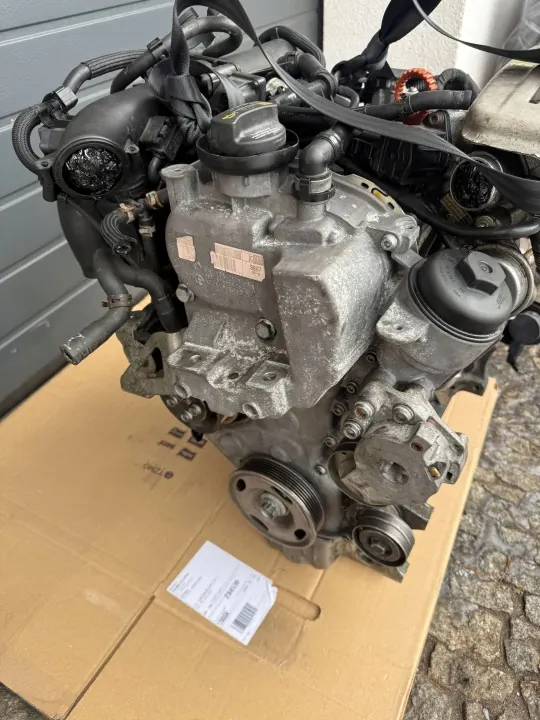 Begagnad Volkswagen motor OEM BMY för Golf V image 6