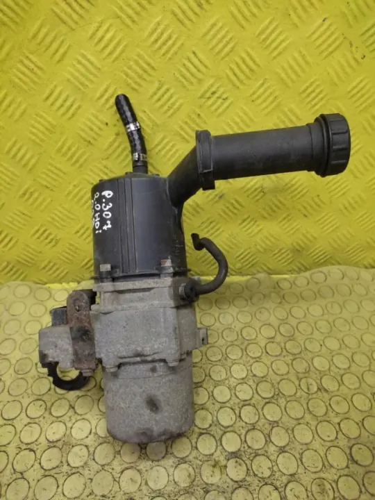 Pompe de direction assistée Peugeot 307 2.0 HDI OEM 9648744580 image 3