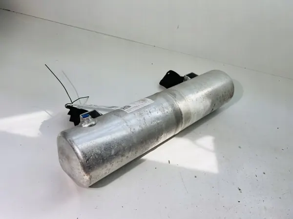 Tesla Model S Réservoir de Levage Suspension Air OEM 1457645-00-A image 2