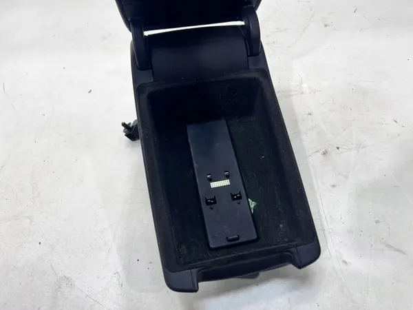 Accoudoir Avant OEM Audi A6 C6 - Cuir image 7