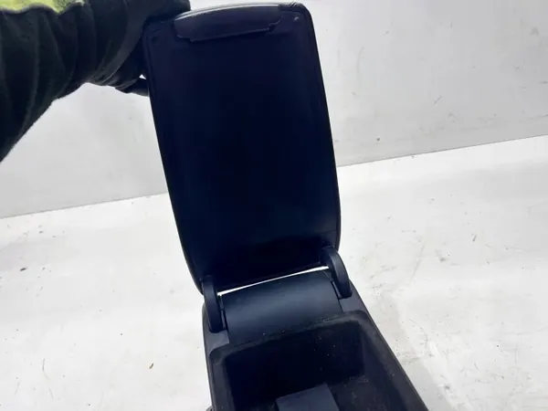 Accoudoir Avant OEM Audi A6 C6 - Cuir image 8