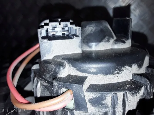 Ventilador de calefacción Dacia OEM N109037P - Usado image 4