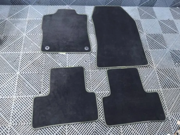 Peugeot 308 Automatten OEM 9838255380 - Gebruikt image 2