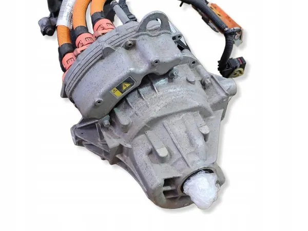 Volvo V60 PHEV Elmotor OEM P01216546 image 5