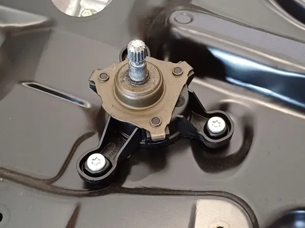 OEM DRC100487 Höger Framruta Regulator VW Golf IV image 3
