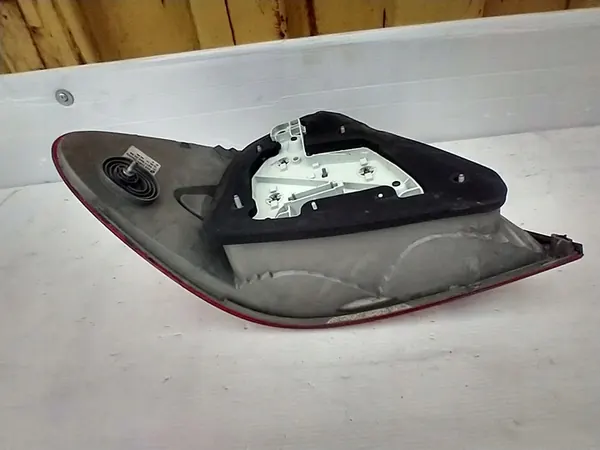 MERCEDES E-KLASSE W211 SEDAN RECHTS ACHTER LAMP A2118202464 image 9