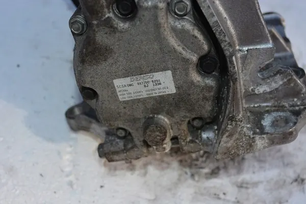 Compresseur de climatisation Subaru Legacy V 2009-2012 OEM image 2