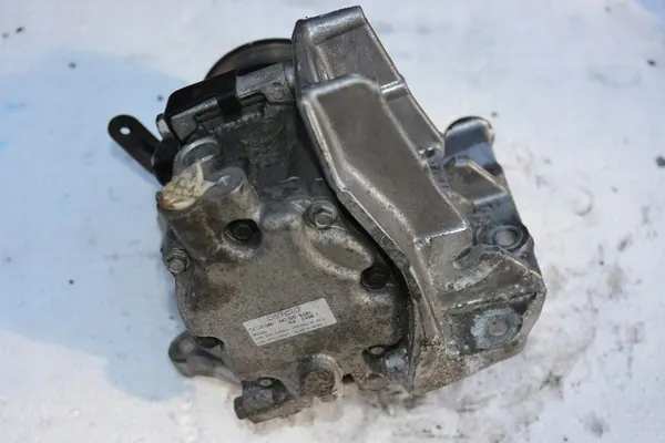 Compresseur de climatisation Subaru Legacy V 2009-2012 OEM image 3