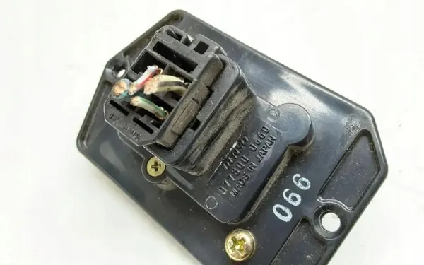 Verwarmingsventilator relais OEM 0778000660 Toyota Previa image 3