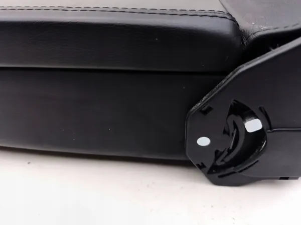Maserati AMD213161 Rücksitzarmlehne - Gebrauchtes OEM-Teil image 9
