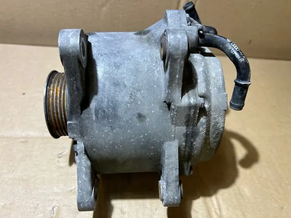 AUDI A6 C6 4.2 FSI Vaihtovirtalähde VALEO 190A image 5