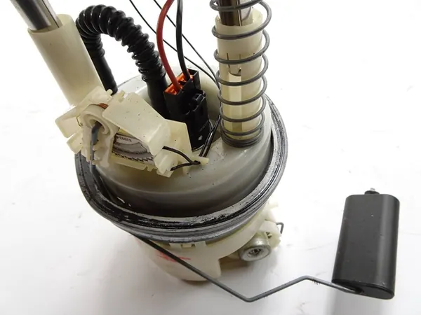 Filtro de Combustível Nissan OE 17040 JD03A image 3