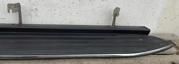 Chrom Trede Rechts OEM 22813711 Cadillac image 4