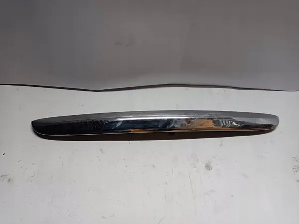 Gebrauchte MINI OE Heckklappenblende OEM 7151140 image 2