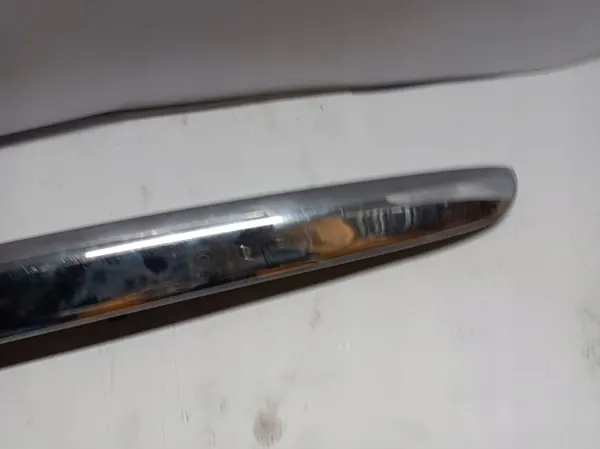 Gebrauchte MINI OE Heckklappenblende OEM 7151140 image 6