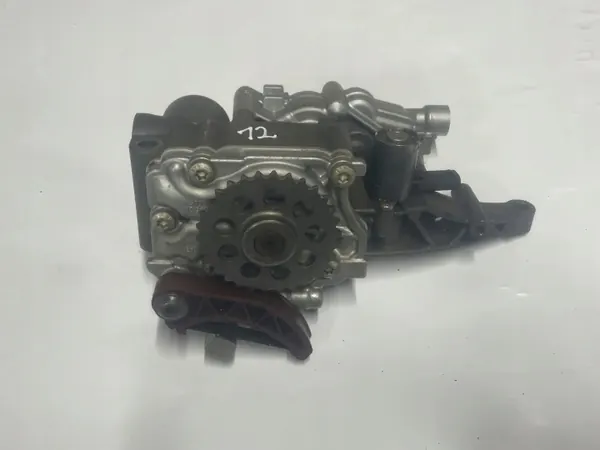Bomba de óleo Mercedes OEM 2781810547 - Usada image 2
