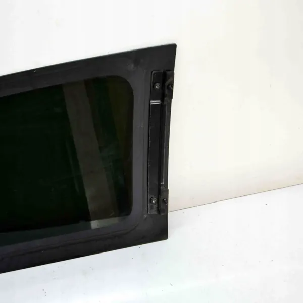 Kia Carnival II Vasen Takaikkuna OEM 43R000359 image 5