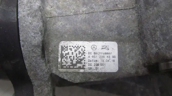 MERCEDES CLA W117 2.2 Vattenpump A6512004300 image 3