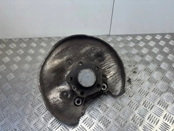 Buje Rueda Trasera Derecha Audi A4 B9 OEM 8W0505460F image 3