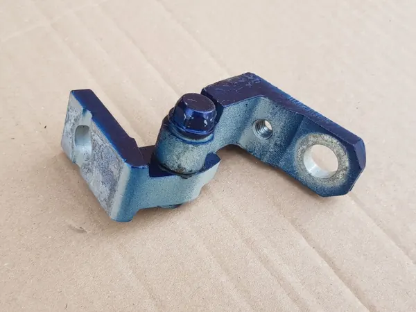 LB5N OEM vänster framdörrgångjärnssats - VW Touran I Caddy III image 8