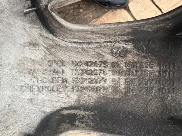 Tampas Opel OE 13242075 - 17" Usado image 8