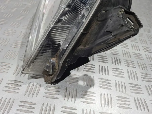 Oikea etuvalaisin Opel Astra J image 7