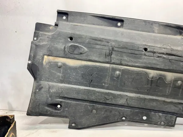Used Right Large Undershield OEM 4F0825208F Audi A6 C6 image 5