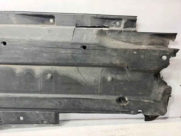 Used Right Large Undershield OEM 4F0825208F Audi A6 C6 image 6