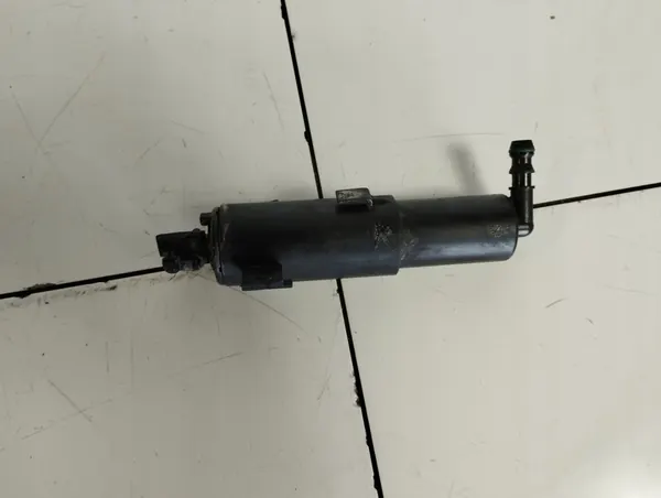 Voorste Koplampenwasser met Deksel BMW F30 F31 Links image 2