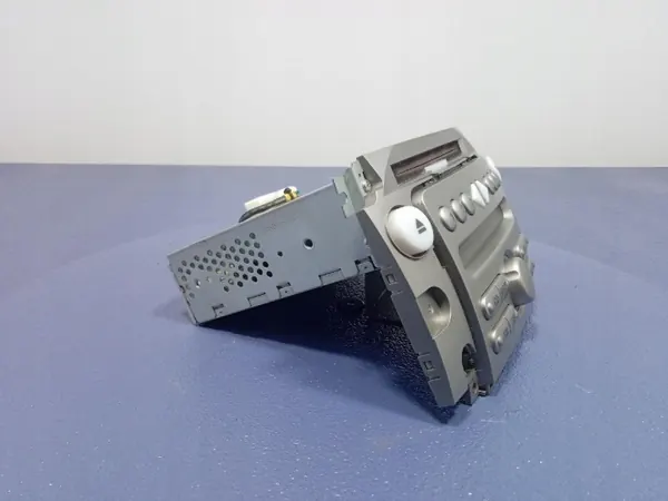 Daihatsu Sirion II 04-10 Radio CD OEM 86180-B1161 image 3