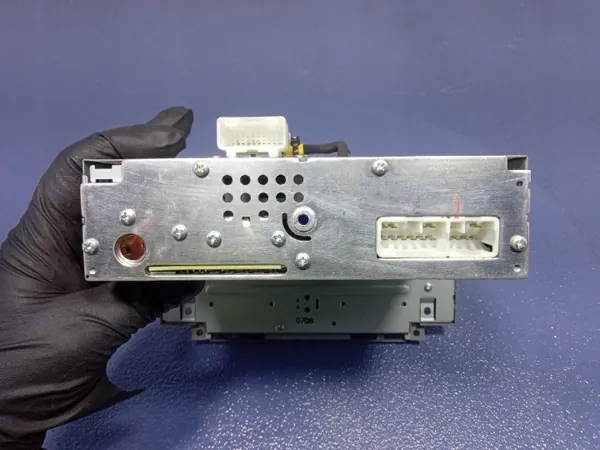 Daihatsu Sirion II 04-10 Radio CD OEM 86180-B1161 image 5