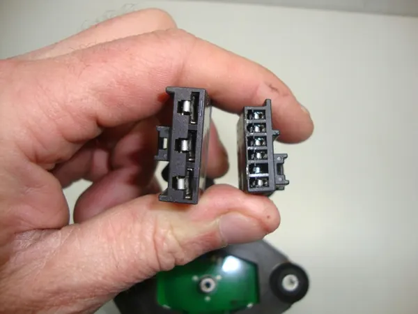Moteur direction assistée Fiat Punto 2 OEM 26103598 image 4