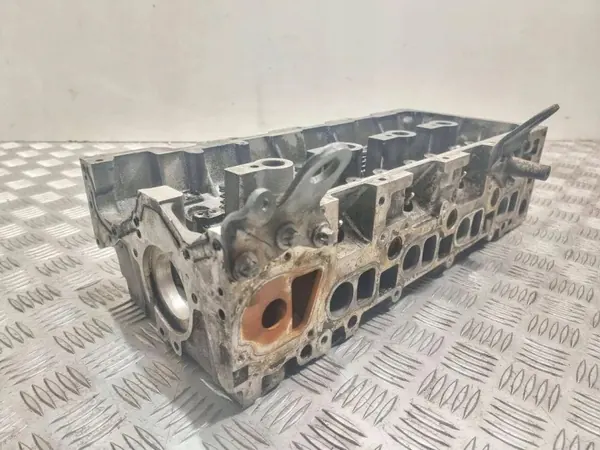 Mercedes-Benz OE A6110105020 Culata Motor Usada image 3