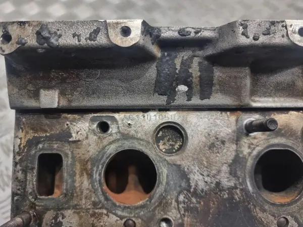 Mercedes-Benz OE A6110105020 Culata Motor Usada image 7