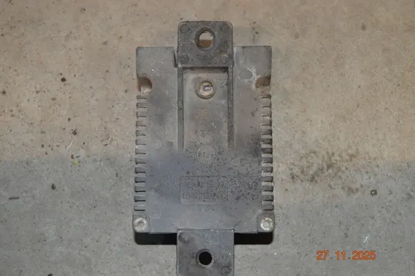 Tuulettimen rele Mercedes-Benz CLS C219 OE A027 545 6432 image 2