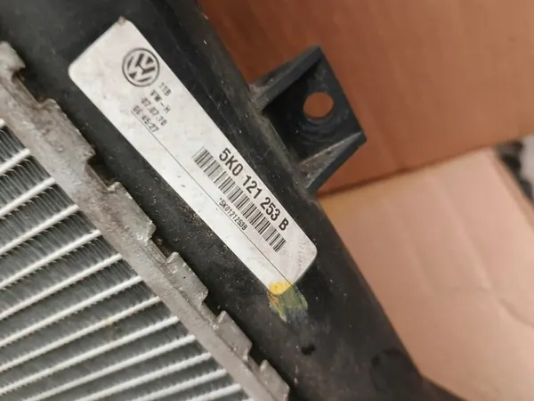 Radiador de agua VW GOLF 6 PASSAT B7 SEAT SKODA AUDI OEM image 2