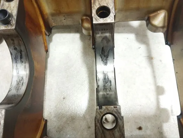 Audi Q7 4L 2015 Vevaxelhållare image 7