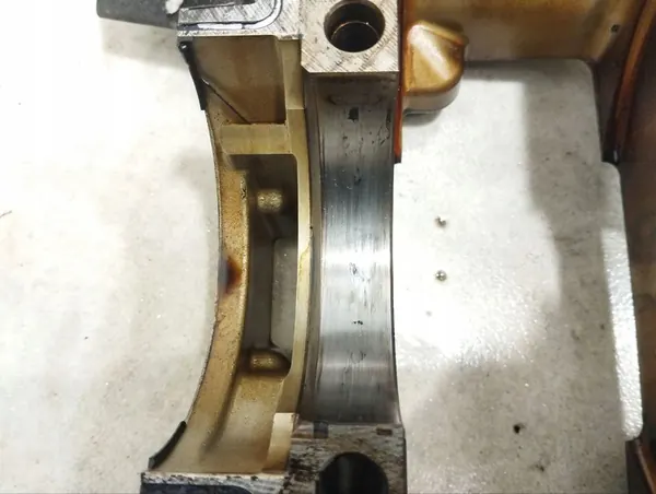 Audi Q7 4L 2015 Vevaxelhållare image 8