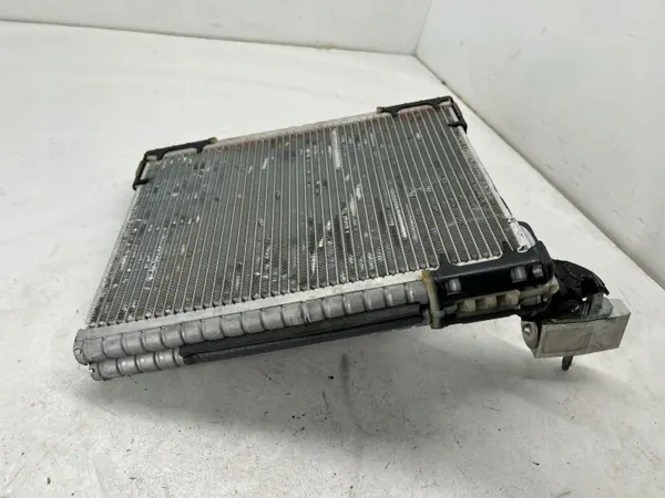 Maserati Ghibli AC-förångare OEM 673009412 image 5