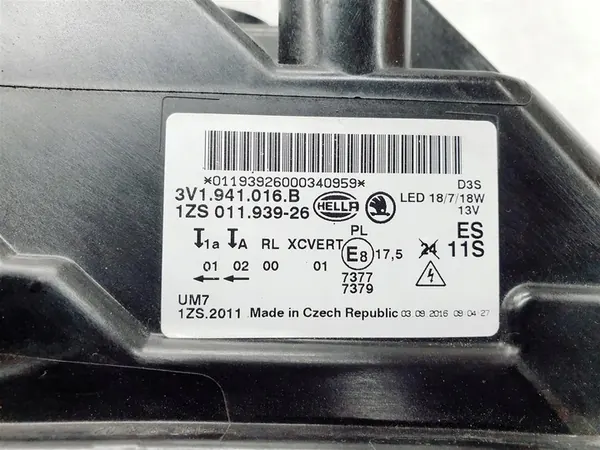 SKODA SUPERB III 15r+ Rechtes Scheinwerfer Full LED image 10